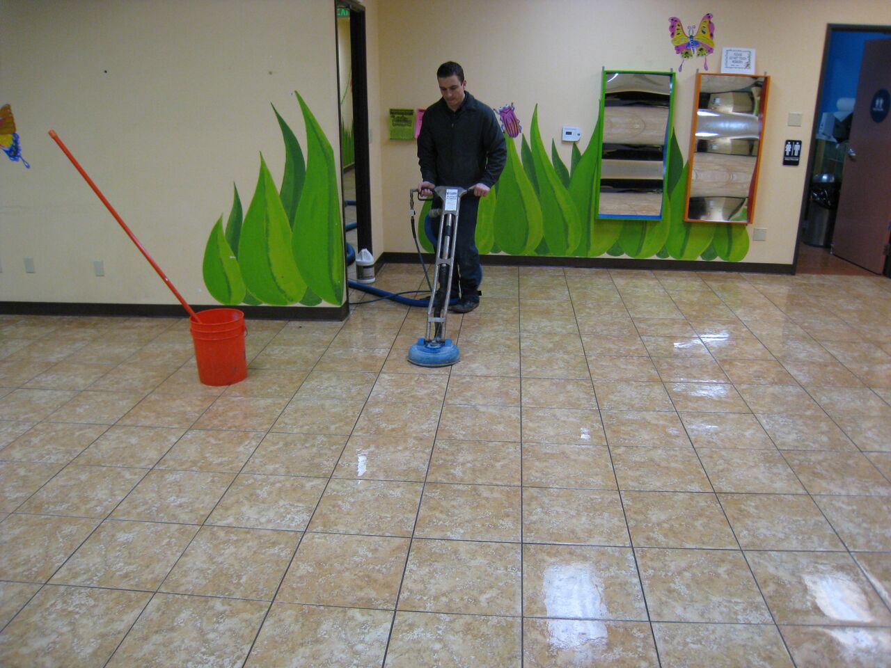 tile and grout cleaning in irvine, orange county